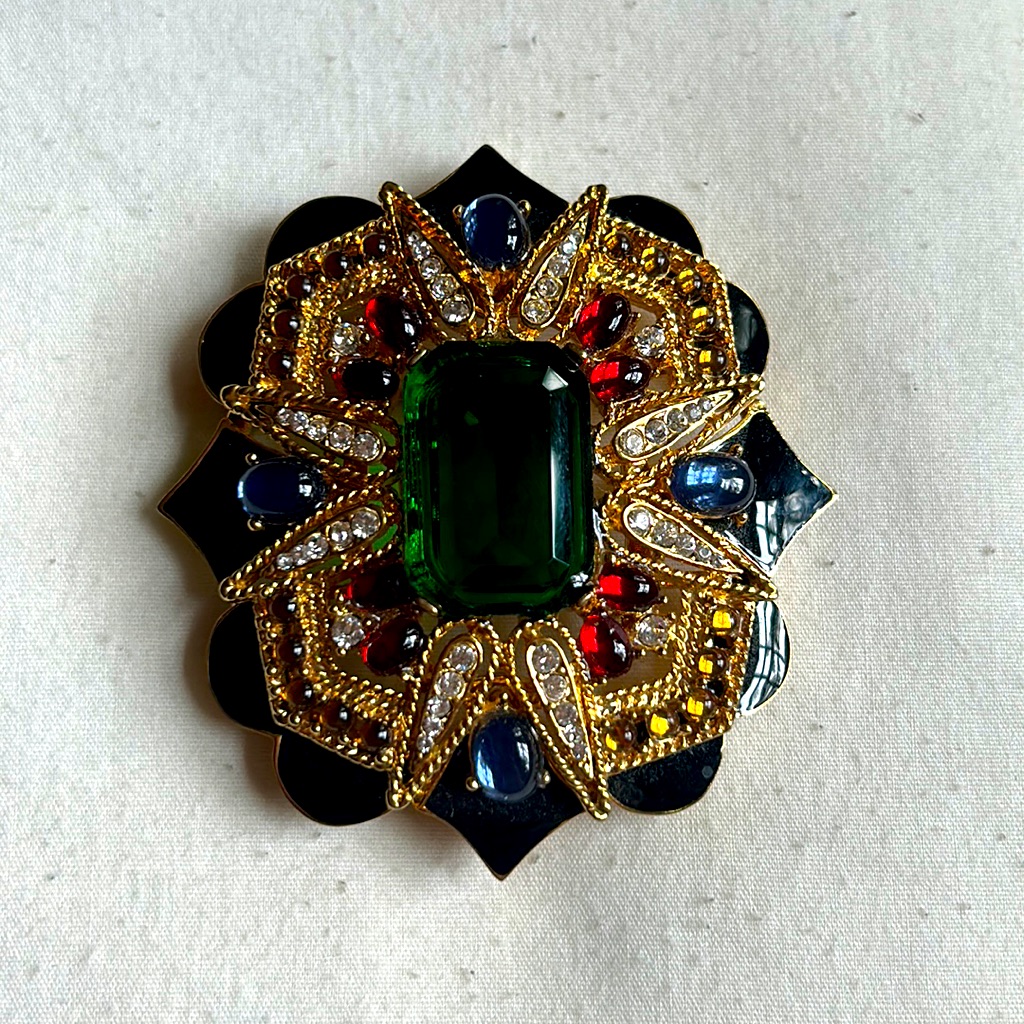 Rare Joan Rivers Imperial Majestic Cabochon & Rhinestone Necklace Pendant Brooch