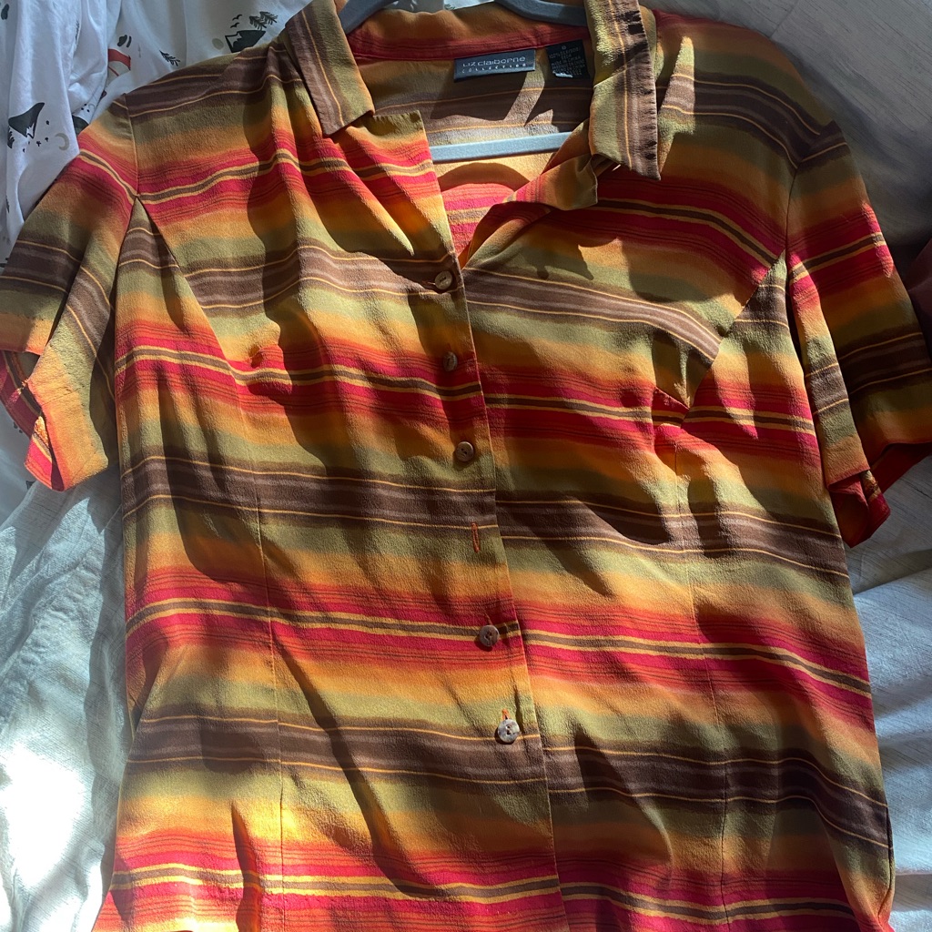 Liz Claiborne Size 8 Colorful Button Up Short Sleeve Top
