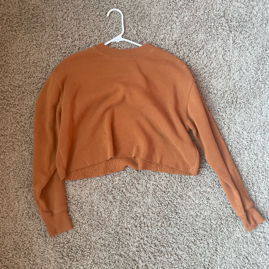 Forever 21 Cropped Burnt Orange Sweater Size M
